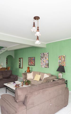 Casa para alugar com 286m², 5 quartos e 4 vagas Casa para alugar com 286m², 5 quartos e 4 vagasSala