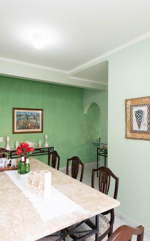 Casa para alugar com 286m², 5 quartos e 4 vagas Casa para alugar com 286m², 5 quartos e 4 vagasSala de Jantar