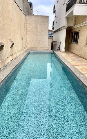 Apartamento à venda com 33m², 2 quartos e sem vaga Apartamento à venda com 33m², 2 quartos e sem vagaÁrea comum - Piscina