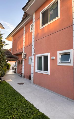 Casa de condomínio à venda com 270m², 4 quartos e 2 vagas