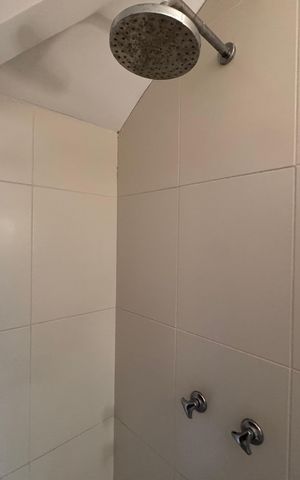Casa de condomínio à venda com 270m², 4 quartos e 2 vagas