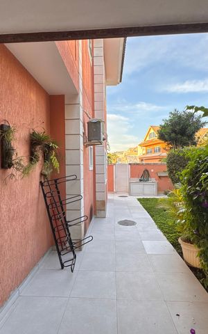 Casa de condomínio à venda com 270m², 4 quartos e 2 vagas