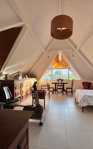 Casa de condomínio à venda com 270m², 4 quartos e 2 vagas