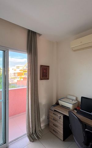 Casa de condomínio à venda com 270m², 4 quartos e 2 vagas