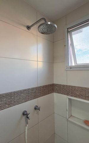 Casa de condomínio à venda com 270m², 4 quartos e 2 vagas
