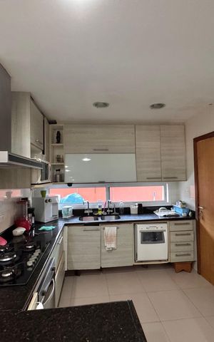 Casa de condomínio à venda com 270m², 4 quartos e 2 vagas