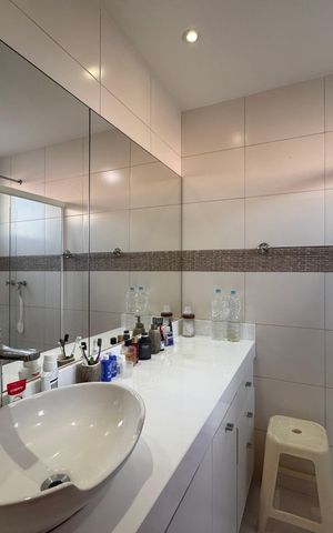 Casa de condomínio à venda com 270m², 4 quartos e 2 vagas