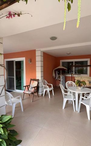 Casa de condomínio à venda com 270m², 4 quartos e 2 vagas
