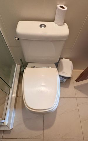 Casa de condomínio à venda com 270m², 4 quartos e 2 vagas
