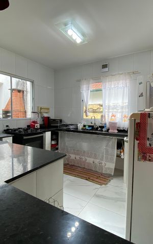 Casa à venda com 180m², 3 quartos e 2 vagas