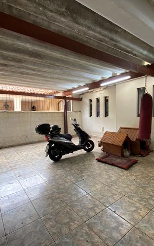 Casa à venda com 180m², 3 quartos e 2 vagas