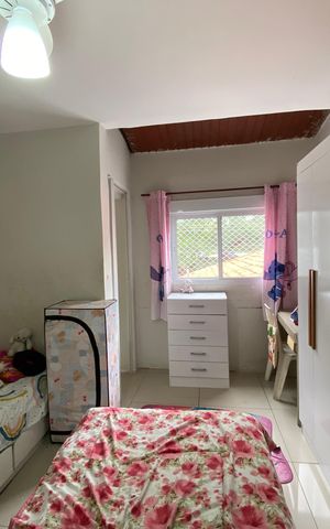 Casa à venda com 180m², 3 quartos e 2 vagas