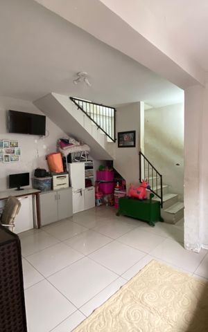 Casa à venda com 180m², 3 quartos e 2 vagas