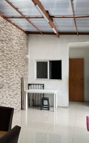 Casa à venda com 180m², 3 quartos e 2 vagas