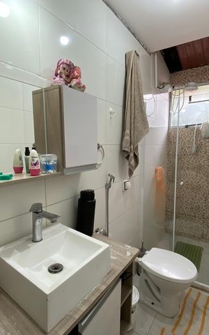 Casa à venda com 180m², 3 quartos e 2 vagas