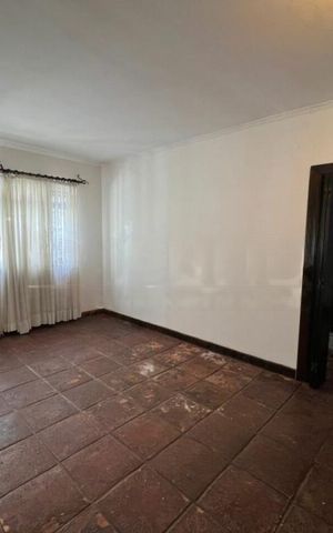 Casa à venda com 250m², 4 quartos e sem vaga
