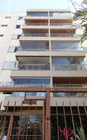 Apartamento para alugar com 186m², 4 quartos e 3 vagasFachada do Prédio