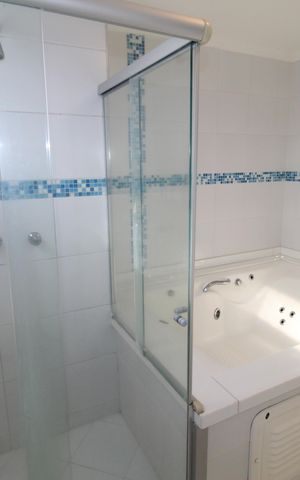 Apartamento para alugar com 186m², 4 quartos e 3 vagasBanheiro da Suíte