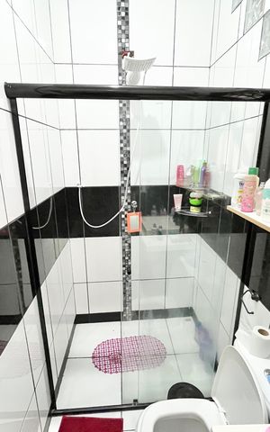 Casa à venda com 180m², 4 quartos e 2 vagas Casa à venda com 180m², 4 quartos e 2 vagasBanheiro da Suíte