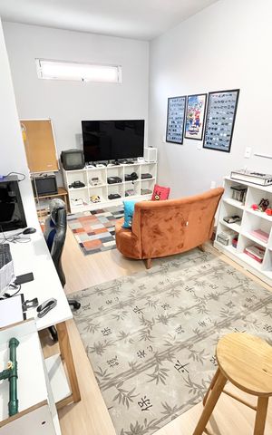Casa à venda com 180m², 4 quartos e 2 vagas Casa à venda com 180m², 4 quartos e 2 vagasQuarto 5