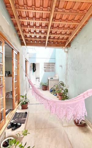 Casa à venda com 180m², 4 quartos e 2 vagas Casa à venda com 180m², 4 quartos e 2 vagasQuintal