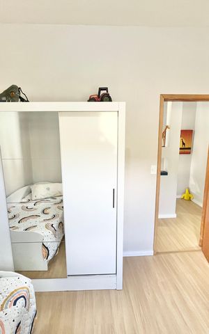 Casa à venda com 180m², 4 quartos e 2 vagas Casa à venda com 180m², 4 quartos e 2 vagasQuarto 3