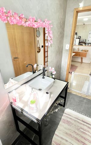 Casa à venda com 180m², 4 quartos e 2 vagas Casa à venda com 180m², 4 quartos e 2 vagasLavabo