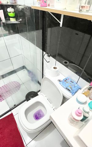 Casa à venda com 180m², 4 quartos e 2 vagas Casa à venda com 180m², 4 quartos e 2 vagasBanheiro da Suíte