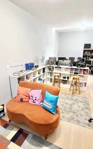 Casa à venda com 180m², 4 quartos e 2 vagas Casa à venda com 180m², 4 quartos e 2 vagasQuarto 5
