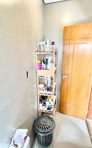 Casa à venda com 180m², 4 quartos e 2 vagas Casa à venda com 180m², 4 quartos e 2 vagasBanheiro da Suíte 2