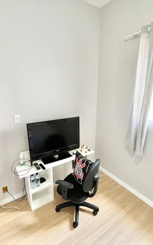 Casa à venda com 180m², 4 quartos e 2 vagas Casa à venda com 180m², 4 quartos e 2 vagasQuarto 3