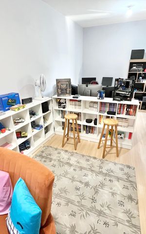 Casa à venda com 180m², 4 quartos e 2 vagas Casa à venda com 180m², 4 quartos e 2 vagasQuarto 5