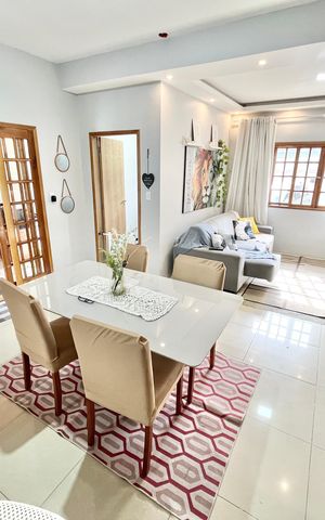 Casa à venda com 180m², 4 quartos e 2 vagas Casa à venda com 180m², 4 quartos e 2 vagasSala/Cozinha