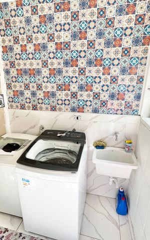 Casa à venda com 180m², 4 quartos e 2 vagas Casa à venda com 180m², 4 quartos e 2 vagasLavanderia