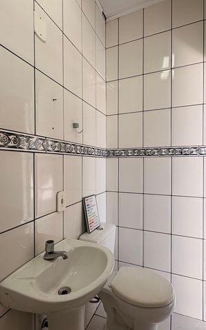 Apartamento à venda com 108m², 2 quartos e 2 vagasBanheiro 2