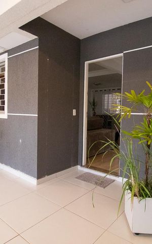 Casa à venda com 178m², 3 quartos e 2 vagas Casa à venda com 178m², 3 quartos e 2 vagasEntrada