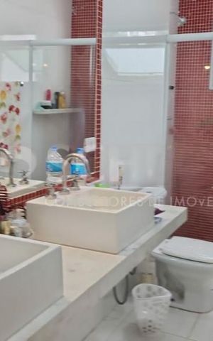 Casa à venda com 250m², 3 quartos e 4 vagas