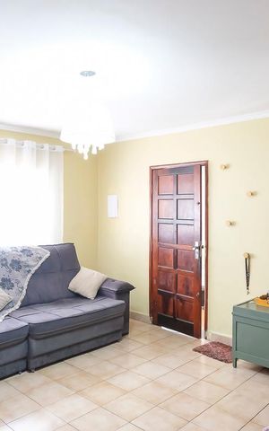 Casa à venda com 120m², 3 quartos e 2 vagasSala