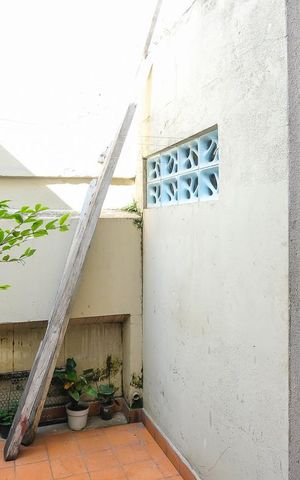 Casa à venda com 120m², 3 quartos e 2 vagasÁrea de serviço