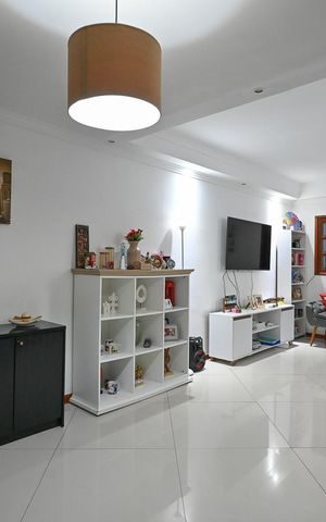 Casa à venda com 125m², 3 quartos e 2 vagasSala
