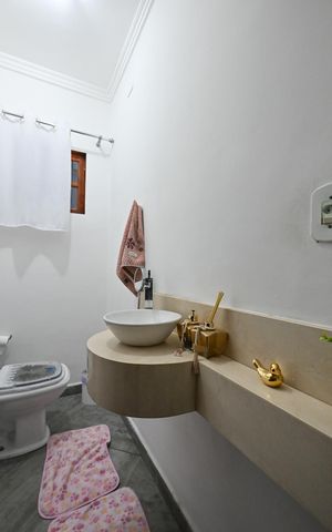 Casa à venda com 125m², 3 quartos e 2 vagasLavabo
