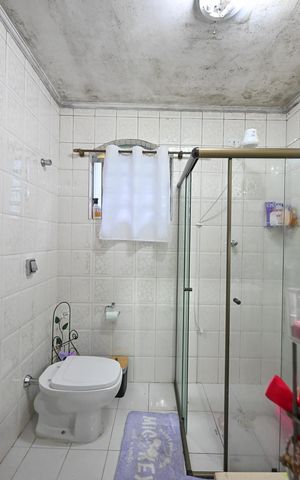 Casa à venda com 125m², 3 quartos e 2 vagasBanheiro Suíte 