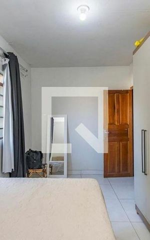 Casa à venda com 200m², 4 quartos e 5 vagasQuarto