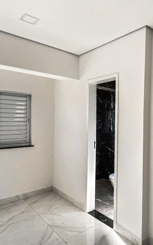 Casa à venda com 118m², 3 quartos e 4 vagasSuite 