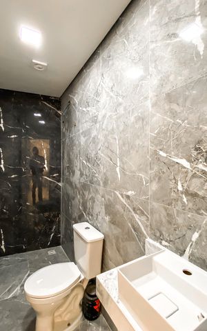 Casa à venda com 118m², 3 quartos e 4 vagasBanheiro 