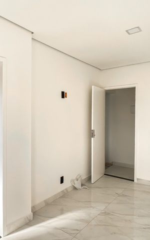 Casa à venda com 118m², 3 quartos e 4 vagasSuite 
