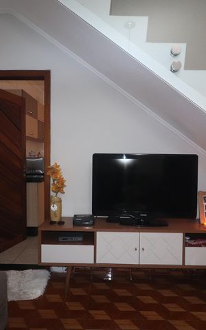 Casa à venda com 156m², 2 quartos e 2 vagasSala