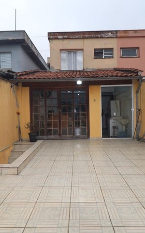 Casa à venda com 156m², 2 quartos e 2 vagasQuintal