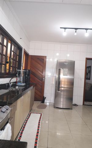 Casa à venda com 156m², 2 quartos e 2 vagasCozinha