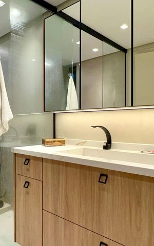 Apartamento para alugar com 180m², 3 quartos e 1 vaga Apartamento para alugar com 180m², 3 quartos e 1 vagaBanheiro da Suíte